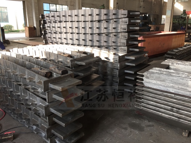 对流段中间管板